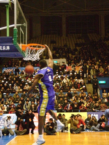 这种精神正 这种精神正