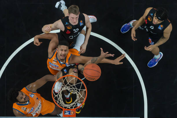 中途离去 中途离去