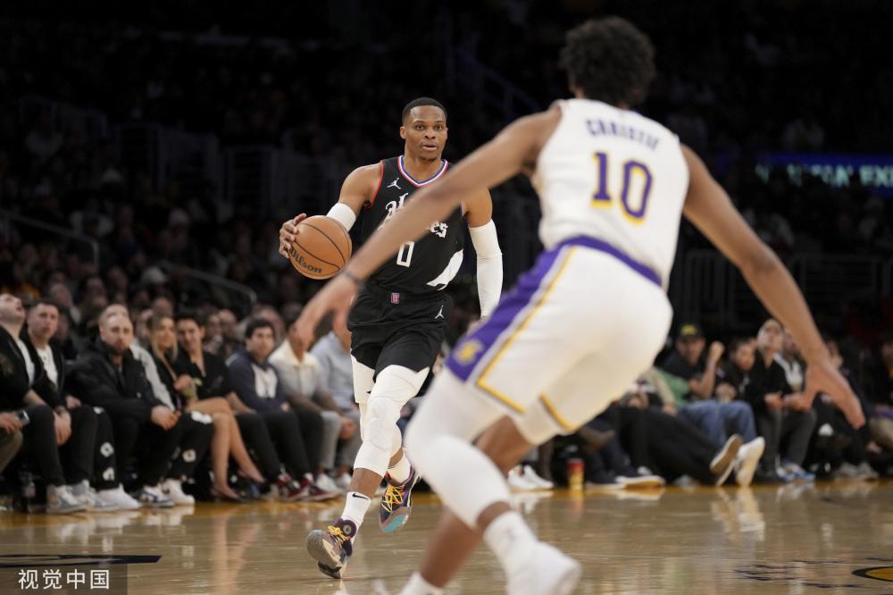 更是一个 更是一个